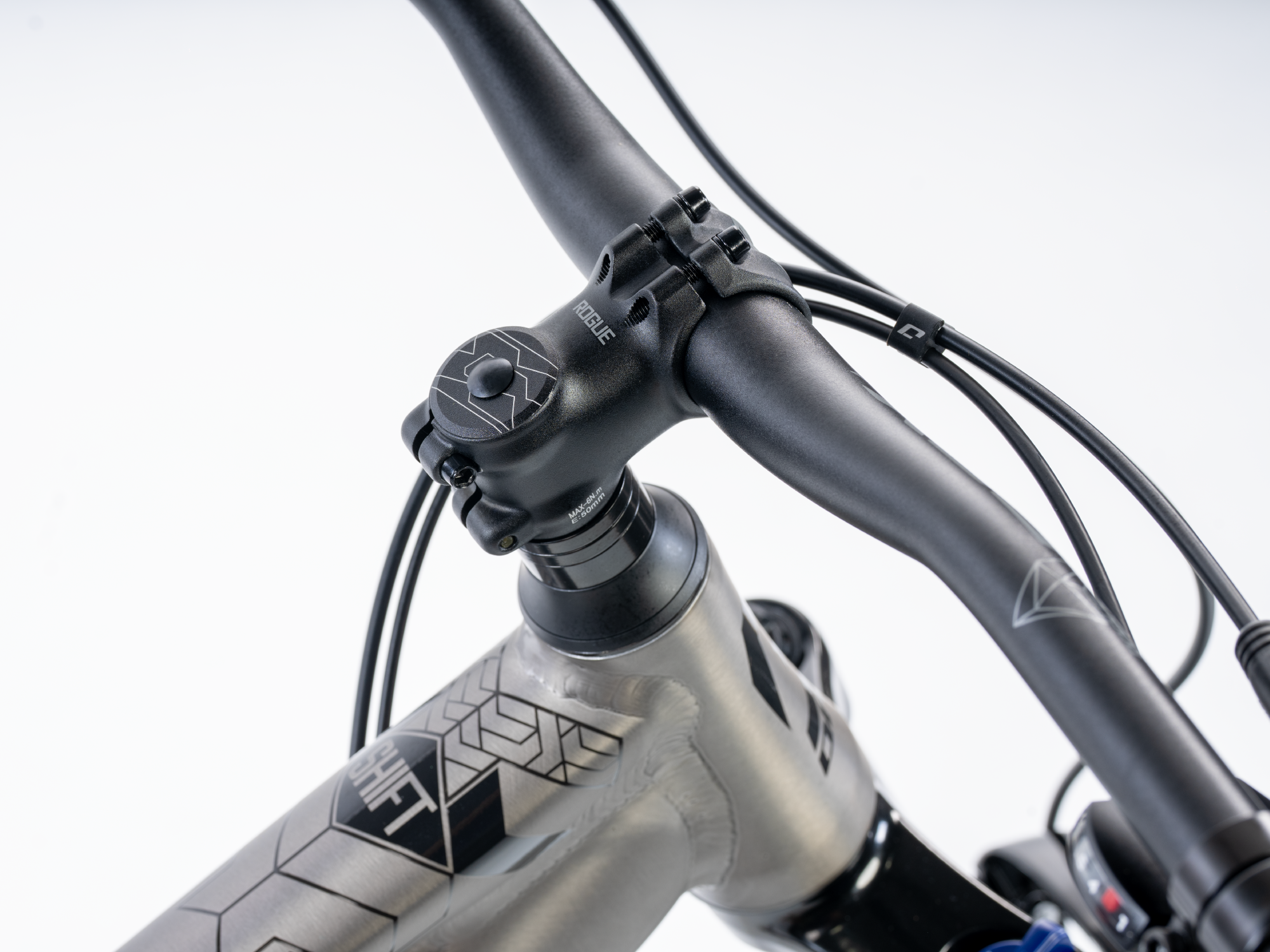 Drag Shift 3.3 29" Mountain Bike - 6